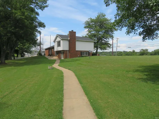 $370,000 | 4031 S Street, Mount Vernon, IN 47620