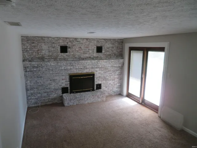 $370,000 | 4031 S Street, Mount Vernon, IN 47620