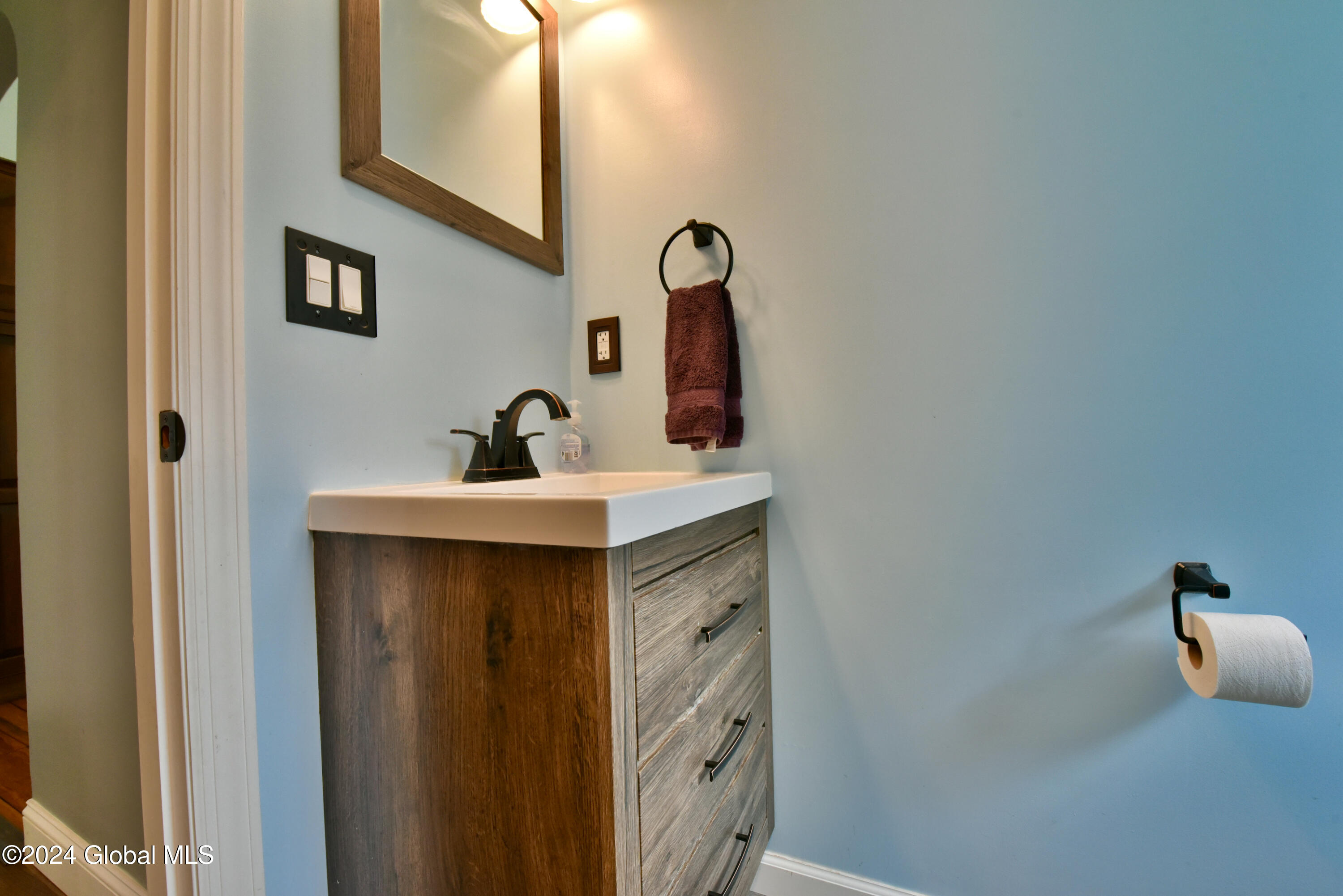 1315 Midline Road Hagaman, NY 12010 - Photo 24 of 47 29