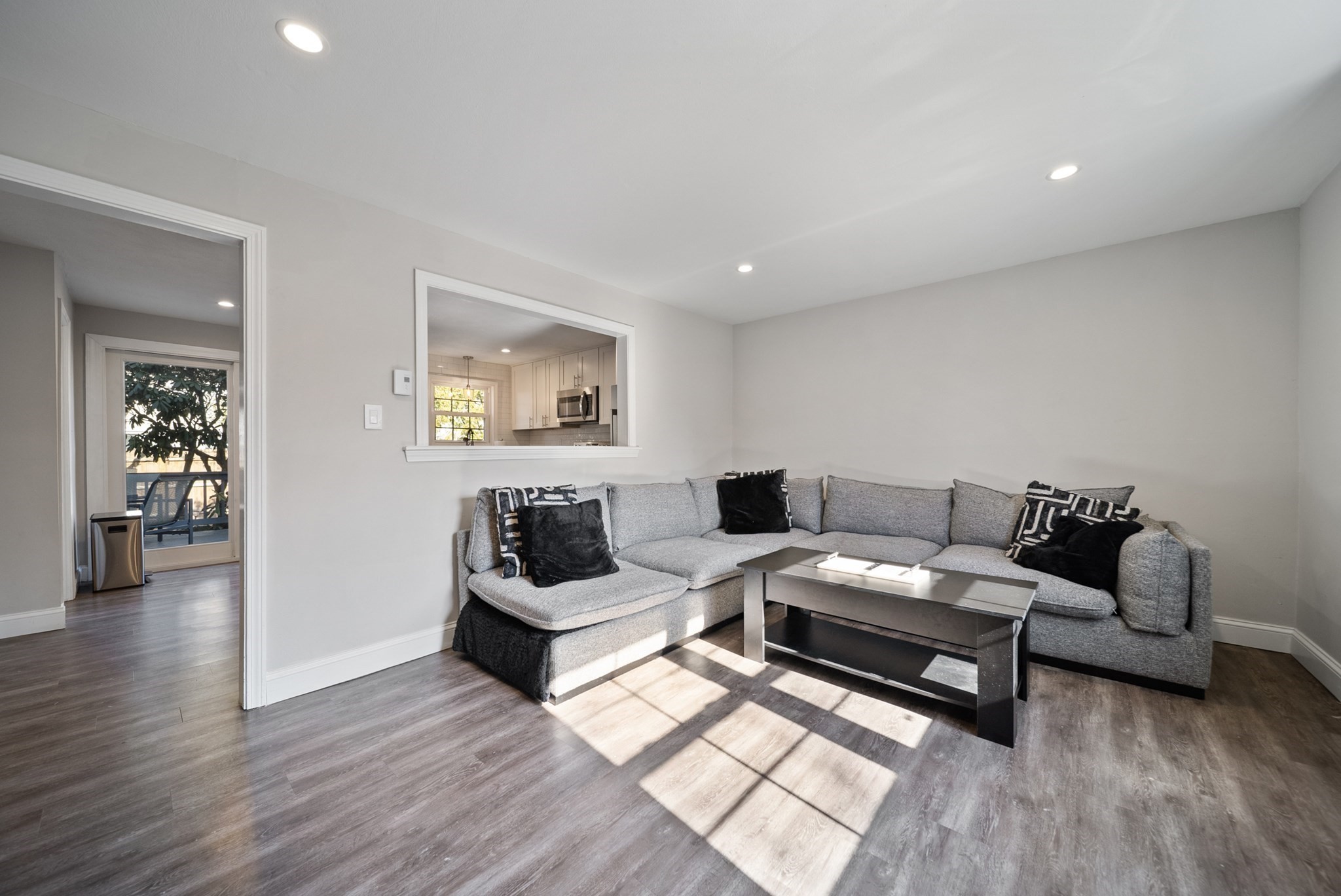 140 Old Ferry Road, Unit M Haverhill, MA 01830 - Photo 8 of 31 Gallery Image 8