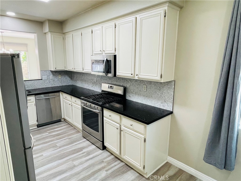 39246 Mango Bay, Unit D Murrieta, CA 92563 - Photo 14 of 44