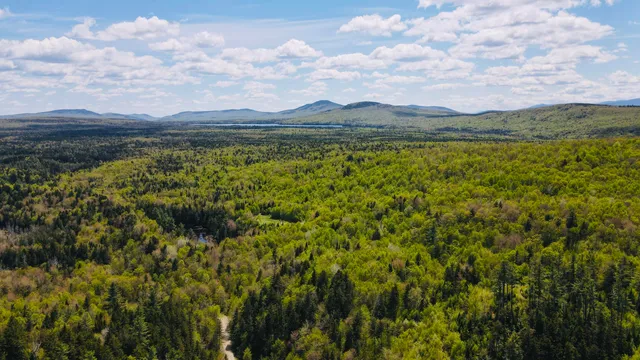 $279,000 | 950 Carrying Pl Road, New Portland, ME 04961