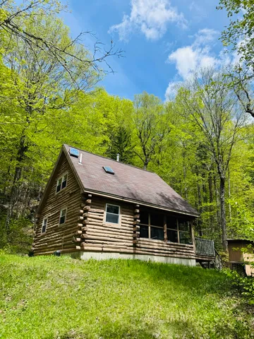 $279,000 | 950 Carrying Pl Road, New Portland, ME 04961