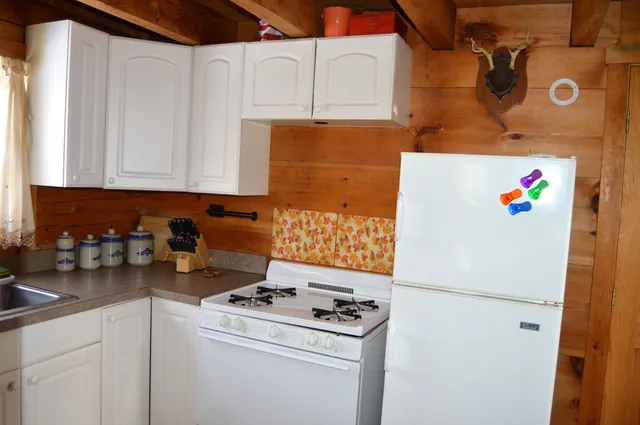 $279,000 | 950 Carrying Pl Road, New Portland, ME 04961