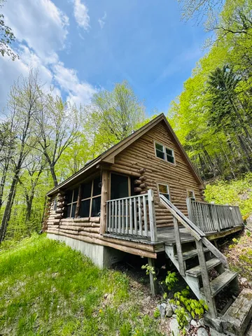 $279,000 | 950 Carrying Pl Road, New Portland, ME 04961