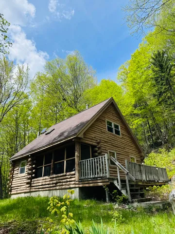 $279,000 | 950 Carrying Pl Road, New Portland, ME 04961