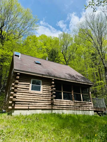 $279,000 | 950 Carrying Pl Road, New Portland, ME 04961