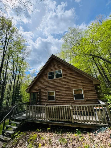 $279,000 | 950 Carrying Pl Road, New Portland, ME 04961