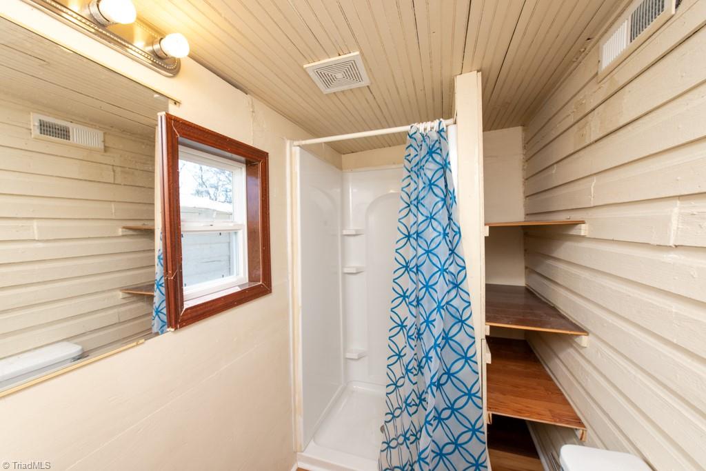 303 Northwest Point Avenue High Point, NC 27262 - Photo 11 of 24 Gallery Image 11