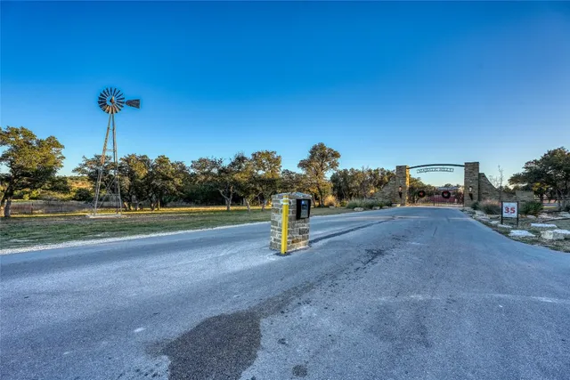 $274,000 | 137 Falling Oak Drive, Blanco, TX 78606