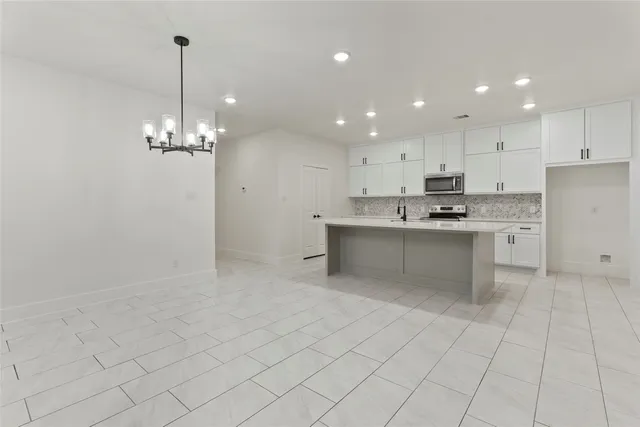 $339,999 | 708 Azalea Street, Waller, TX 77484