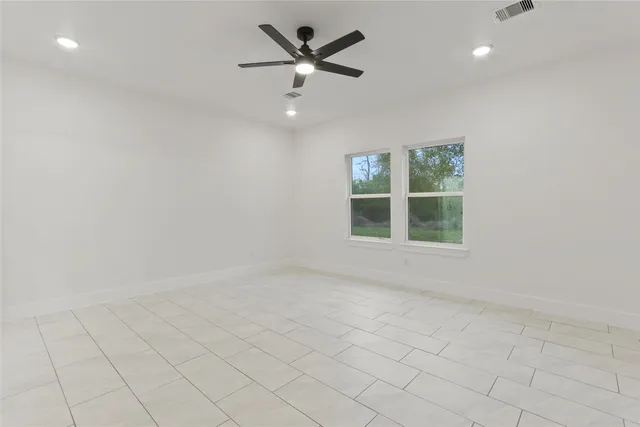 $339,999 | 708 Azalea Street, Waller, TX 77484