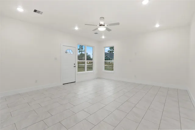 $339,999 | 708 Azalea Street, Waller, TX 77484