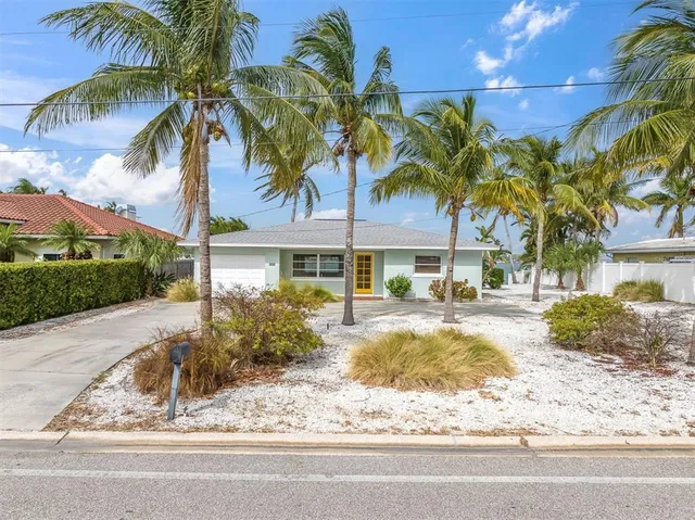 $3,750 | 358 44th Avenue, St. Pete Beach, FL 33706