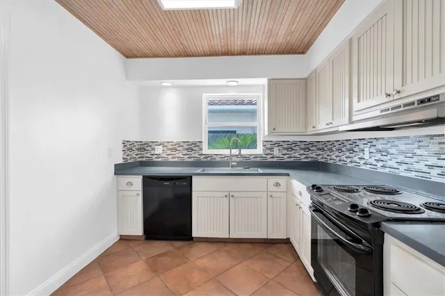 $3,750 | 358 44th Avenue, St. Pete Beach, FL 33706