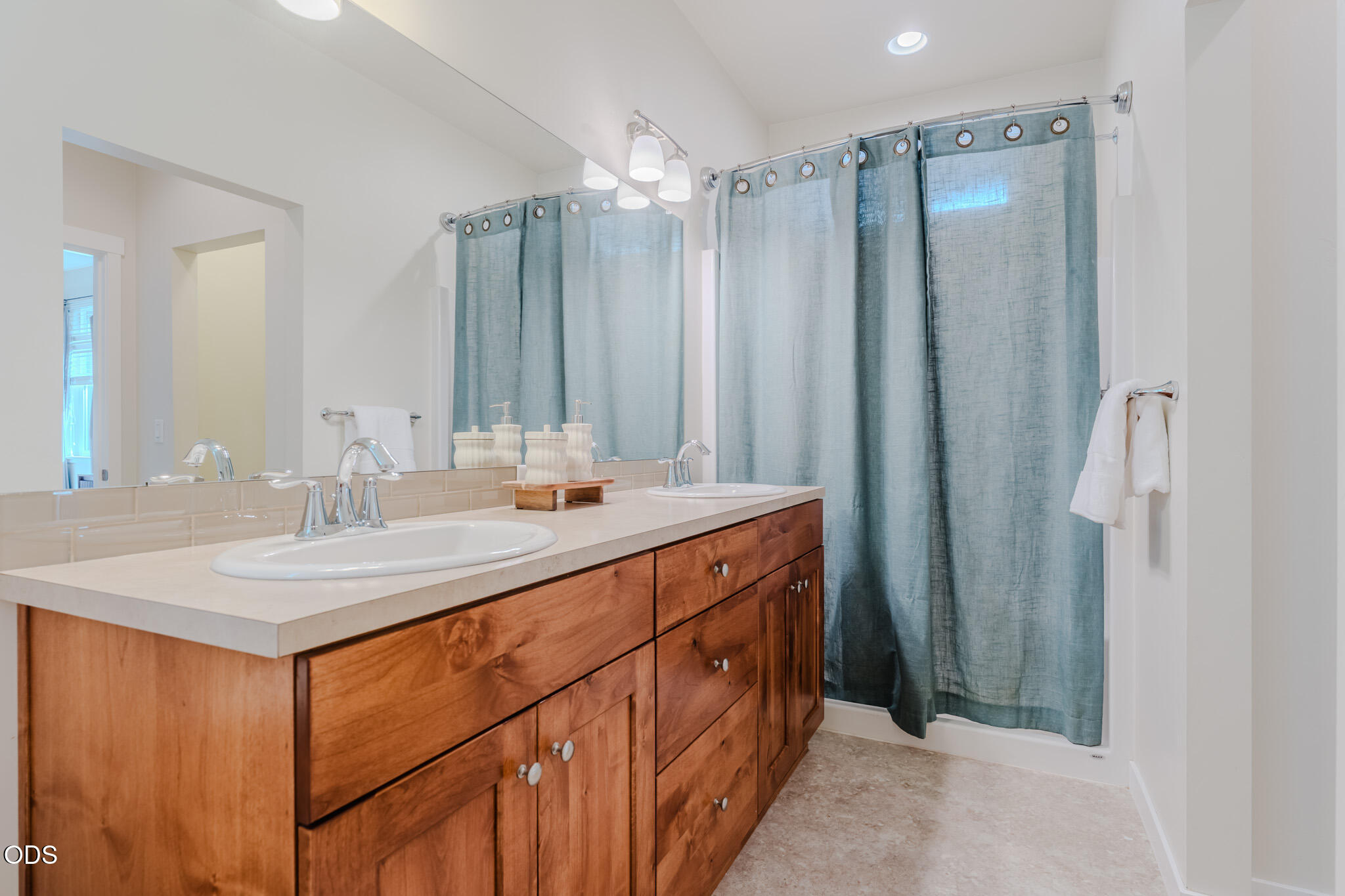 640 Southeast Reed Market Road Bend, OR 97702 - Photo 27 of 46 Gallery Image 27