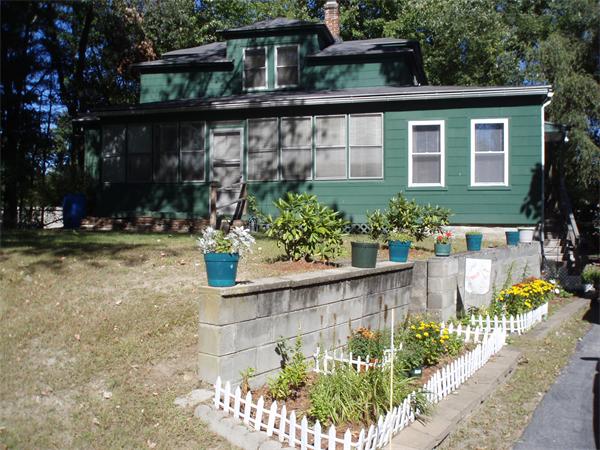 40 Meadowbrook Road Chelmsford, MA 01863 - Photo 1 of 15 a front view of a house with a yard