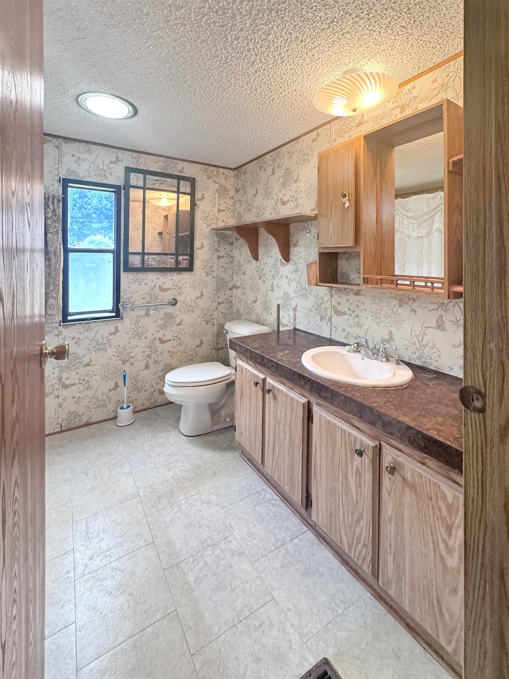 N8771 Pines Road Wausaukee, WI 54177 - Photo 11 of 40