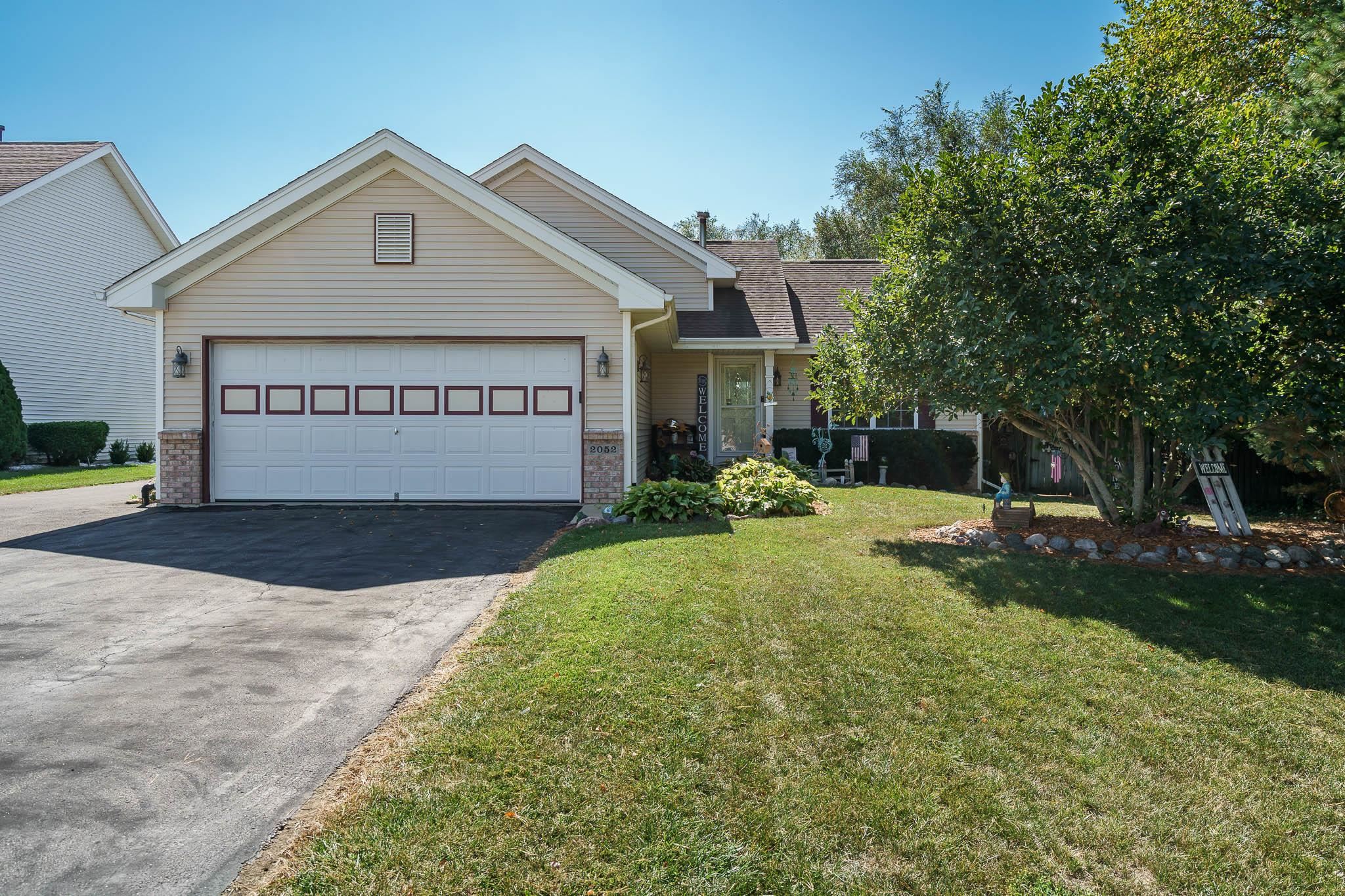 2052 Edge Rock Road Rockton, IL 61072 - Photo 1 of 36 Gallery Image 1