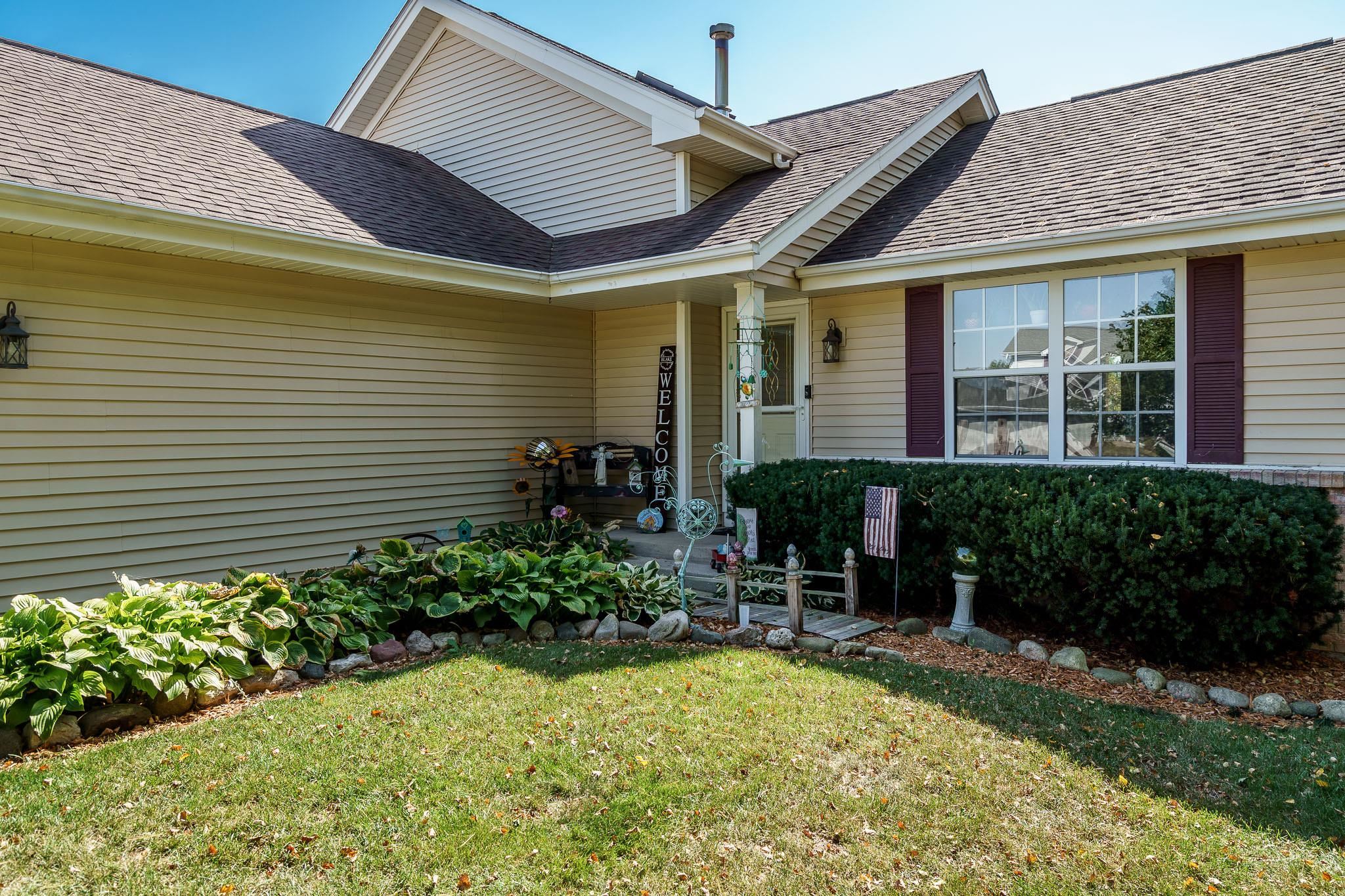 2052 Edge Rock Road Rockton, IL 61072 - Photo 4 of 36 Gallery Image 4