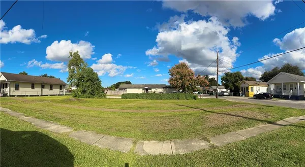 $130,000 | 961 12th Street, Gretna, LA 70053