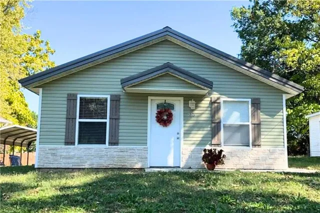 $895 | 716 North Adams Street, Nevada, MO 64772