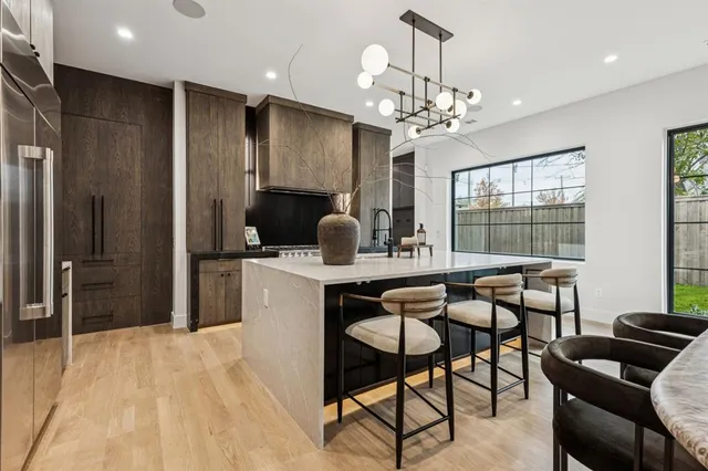 $2,199,999 | 7707 Robin Road, Dallas, TX 75209