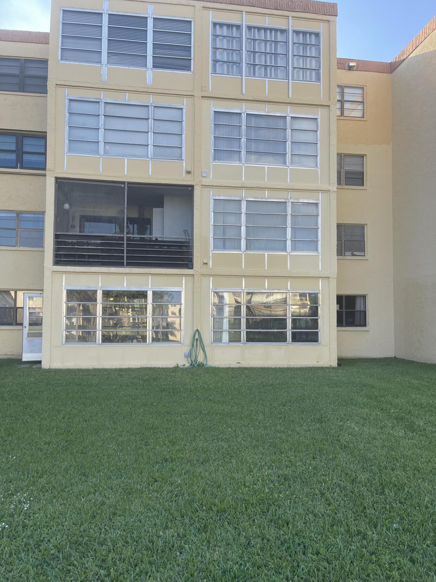 9273 Southwest 8th Street, Unit 116 Boca Raton, FL 33428 - Photo 14 of 15 Back Patio