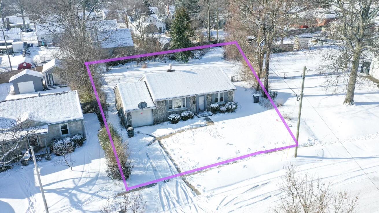 698 Springridge Drive Lexington, KY 40503 - Photo 2 of 17 E14438440F81FD04DB988FF21DF49179