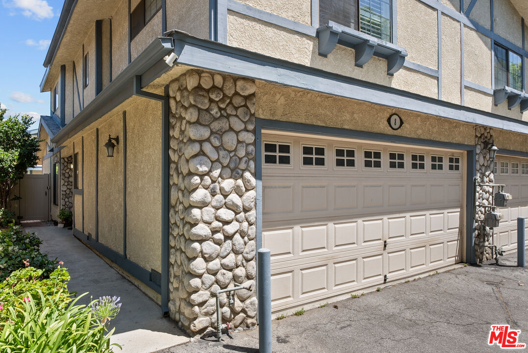 18435 Keswick Street, Unit 8 Reseda, CA 91335 - Photo 36 of 42