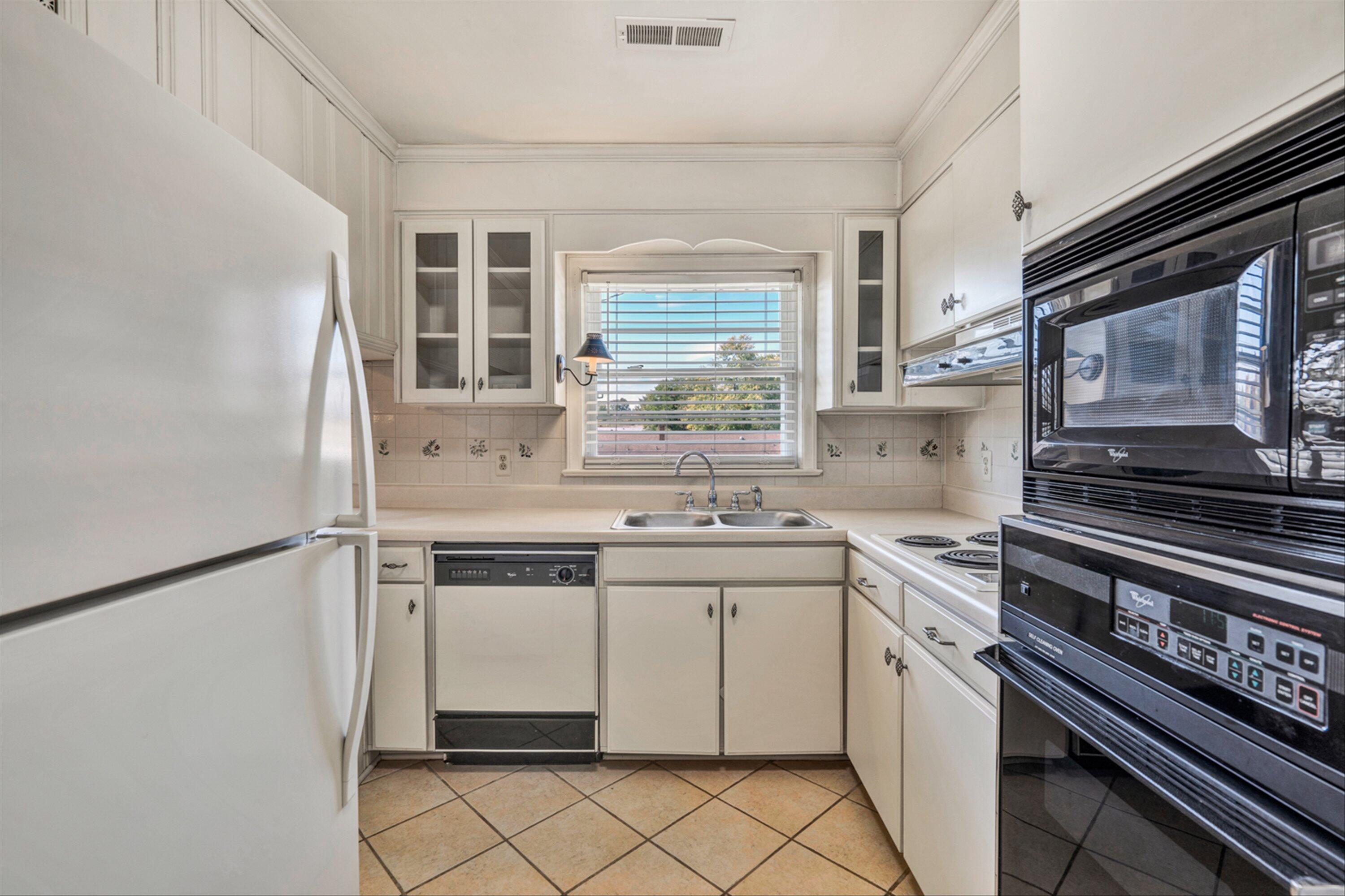 5734 Malvern Road Roanoke, VA 24012 - Photo 9 of 37 09-DSC5340