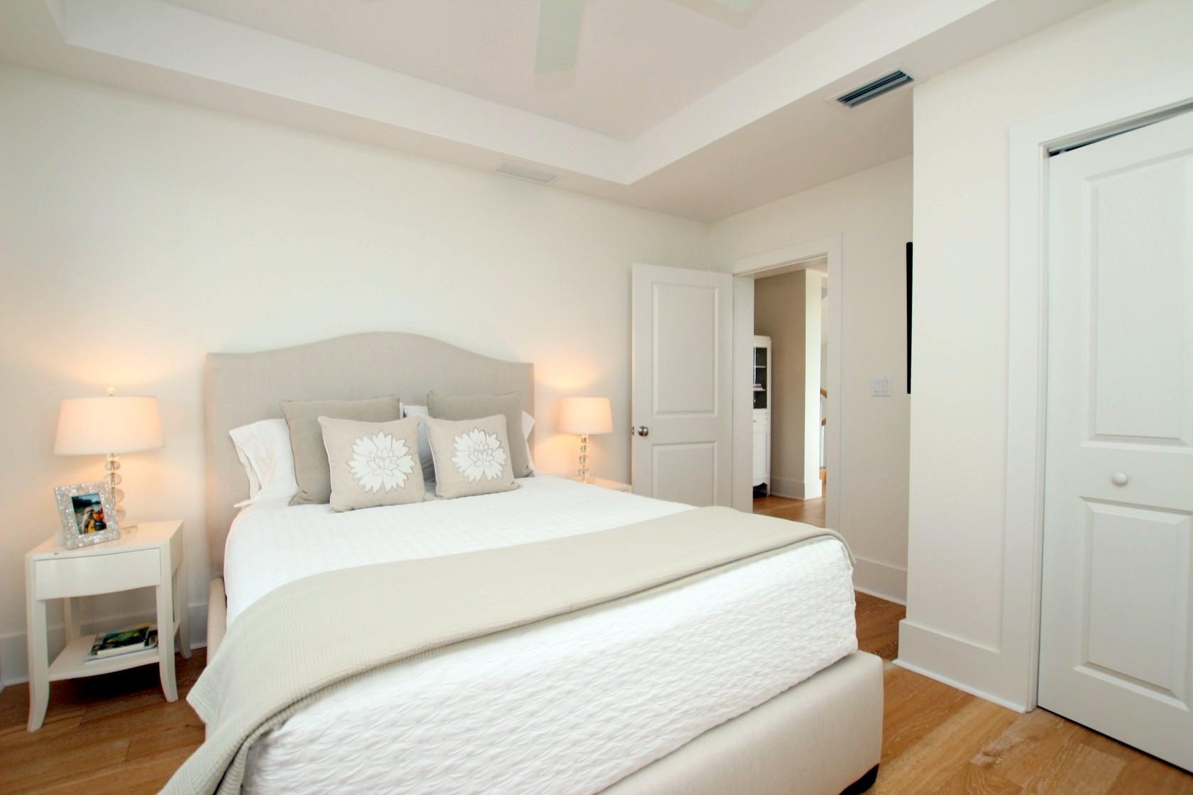 100 La Paloma Road Key Largo, FL 33037 - Photo 19 of 66 Guest Bedroom