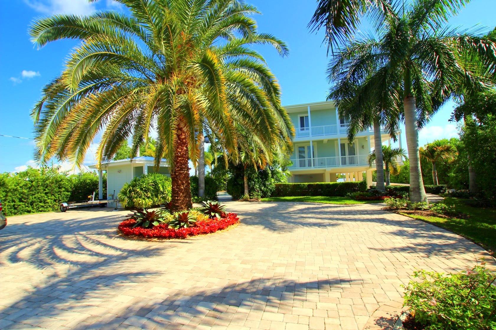 100 La Paloma Road Key Largo, FL 33037 - Photo 3 of 66 Front of House