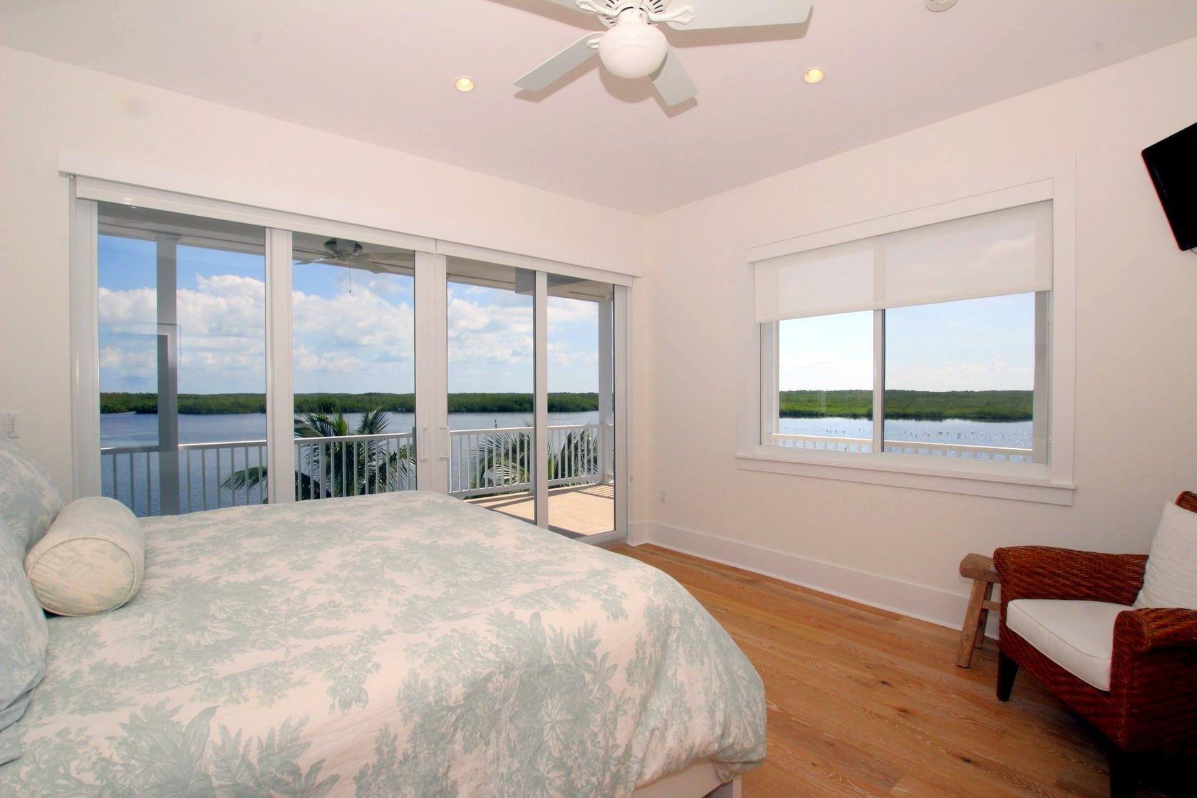 100 La Paloma Road Key Largo, FL 33037 - Photo 26 of 66 Master Suite