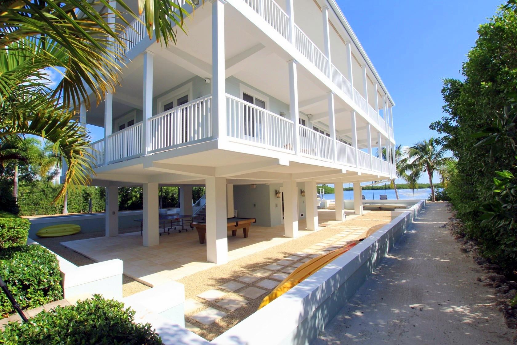 100 La Paloma Road Key Largo, FL 33037 - Photo 43 of 66 Side of House