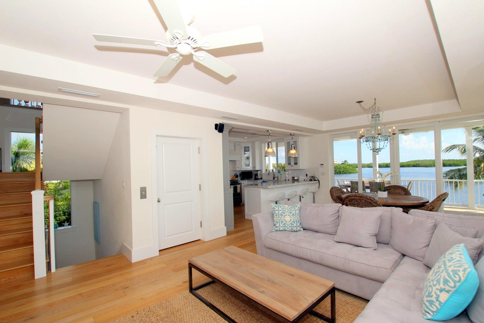 100 La Paloma Road Key Largo, FL 33037 - Photo 6 of 66 Living Area