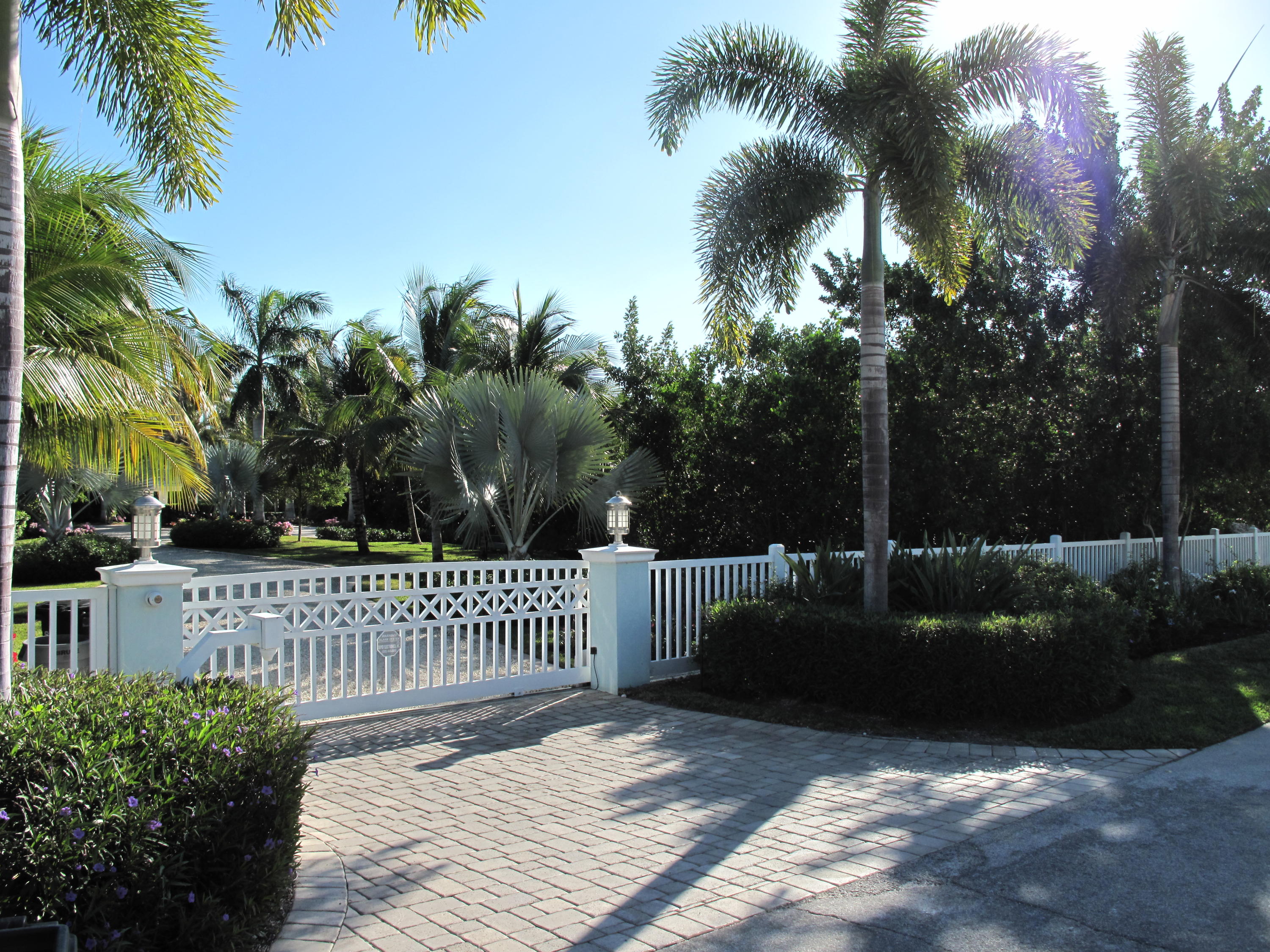 100 La Paloma Road Key Largo, FL 33037 - Photo 60 of 66 Gated Entrance