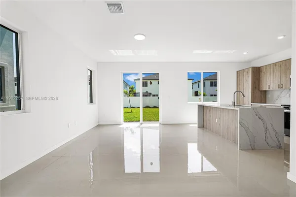 $4,540 | 22431 Southwest 125th Avenue, Unit 19A, Miami, FL 33170
