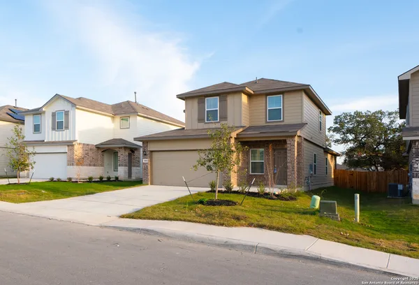 $2,500 | 14014 San Saba Falls, San Antonio, TX 78253