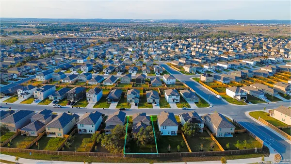 $2,500 | 14014 San Saba Falls, San Antonio, TX 78253