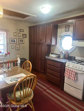 $144,000 | 1 Willard Street, Hoosick Falls, NY 12090