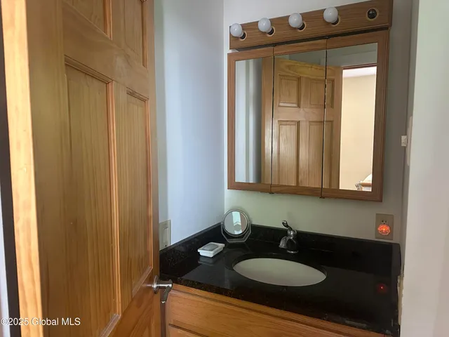 $144,000 | 1 Willard Street, Hoosick Falls, NY 12090