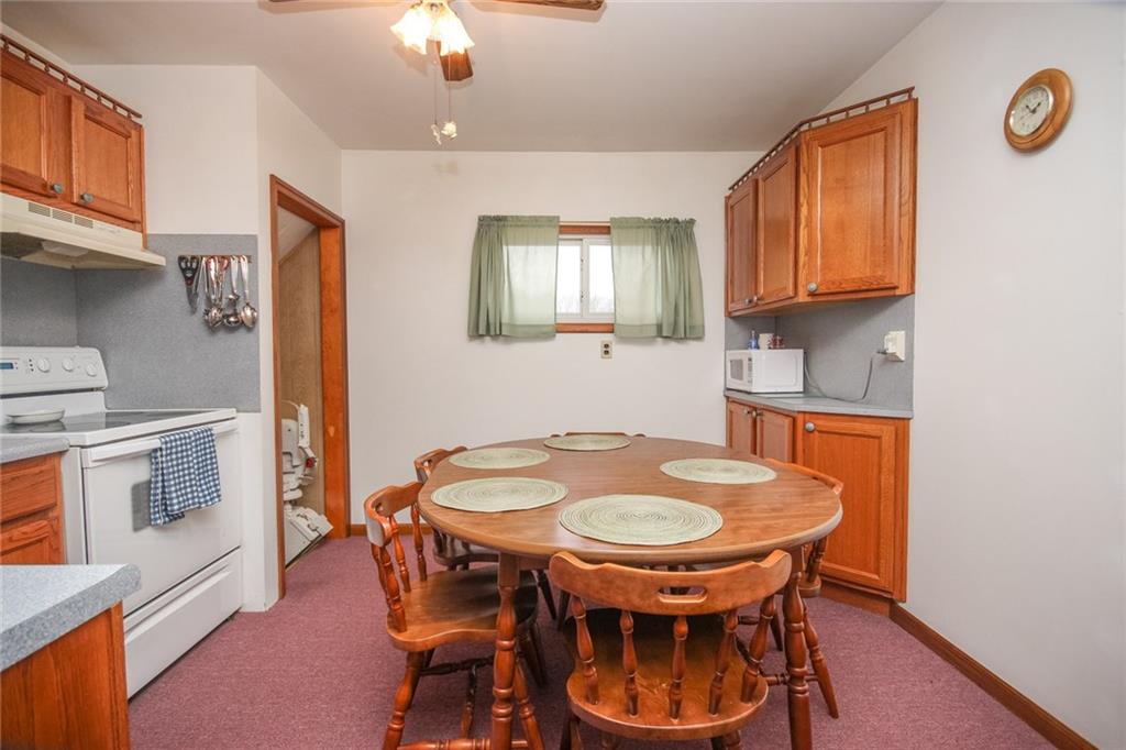 389 Mowry Road Monaca, PA 15061 - Photo 9 of 20 Eat-in kitchen, all appliances stay!