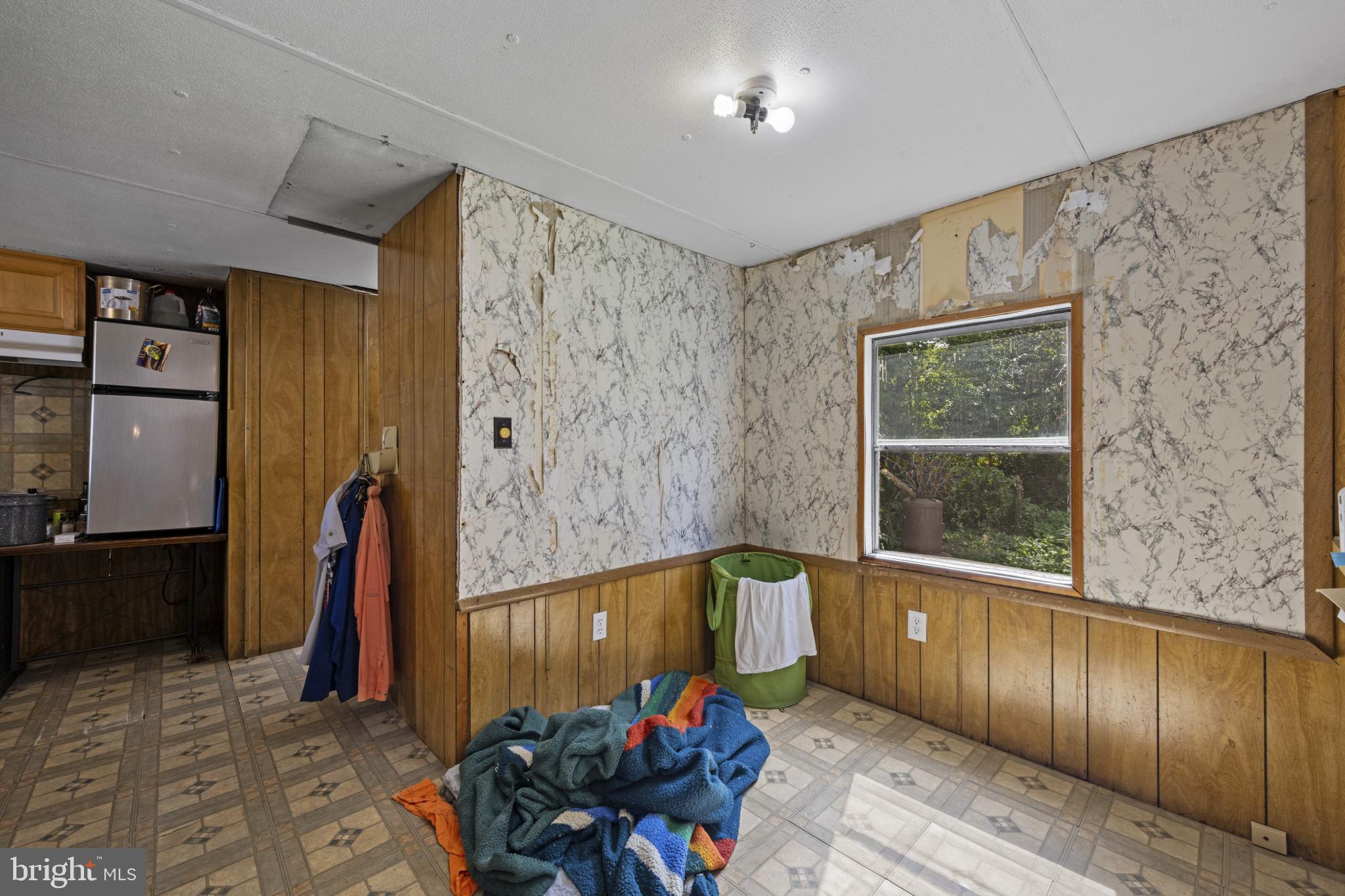 8030 Keeton Road Elkridge, MD 21075 - Photo 27 of 44 a view of a hallway with entryway