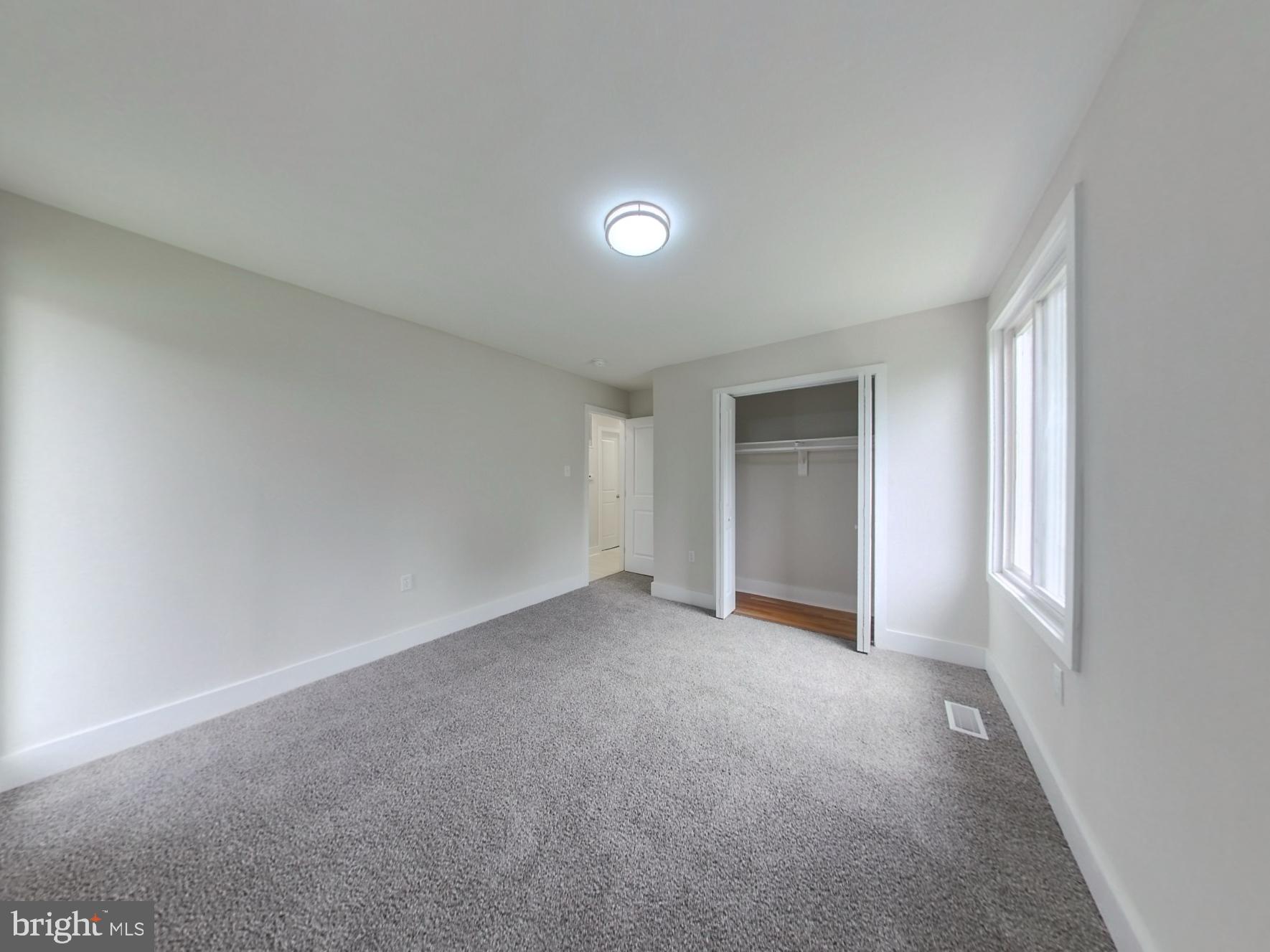 7803 Fordson Road Alexandria, VA 22306 - Photo 12 of 30 a view of empty room with window