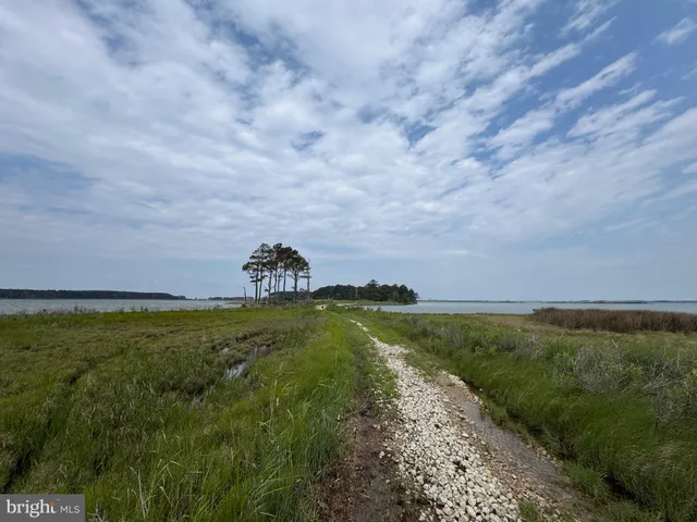 $975,000 | 2765 Hoopers Island Road, Fishing Creek, MD 21634