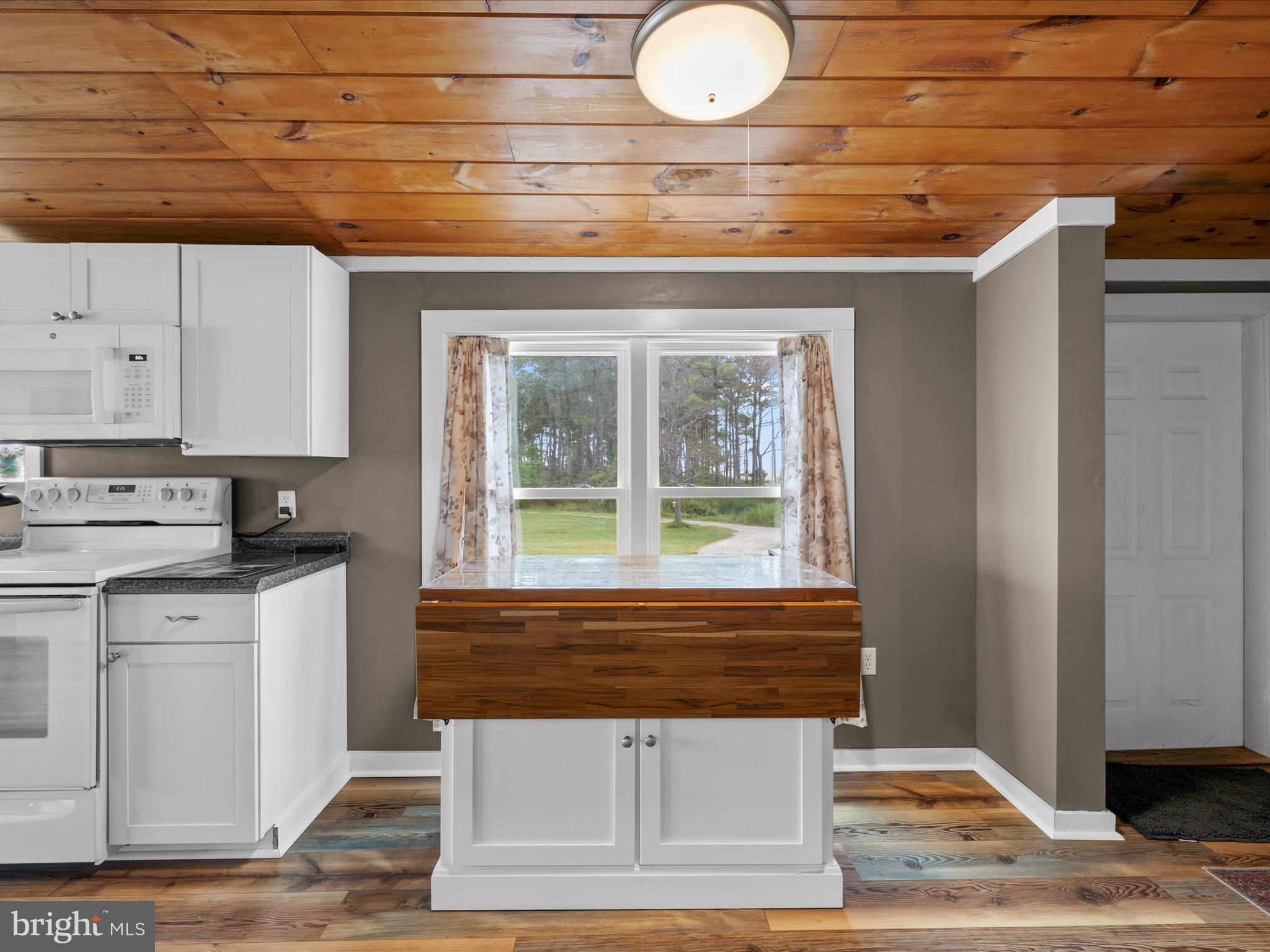 2765 Hoopers Island Road Fishing Creek, MD 21634 - Photo 22 of 111 Kitchen