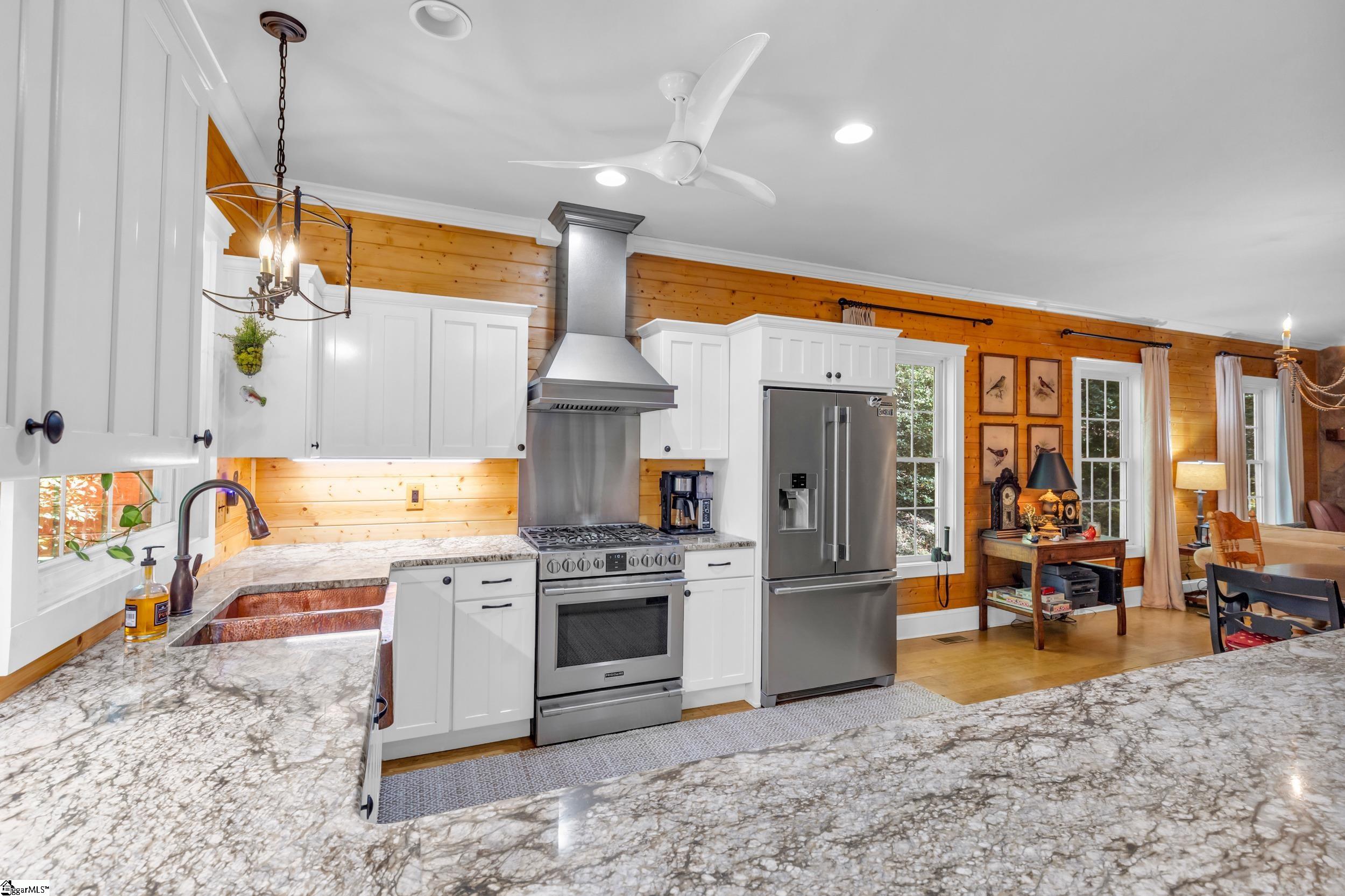 512 Cliff Ridge Drive Cleveland, SC 29635 - Photo 8 of 30