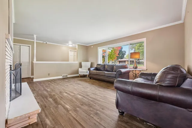 $439,900 | 200 North 165th Street, Brookfield, WI 53005