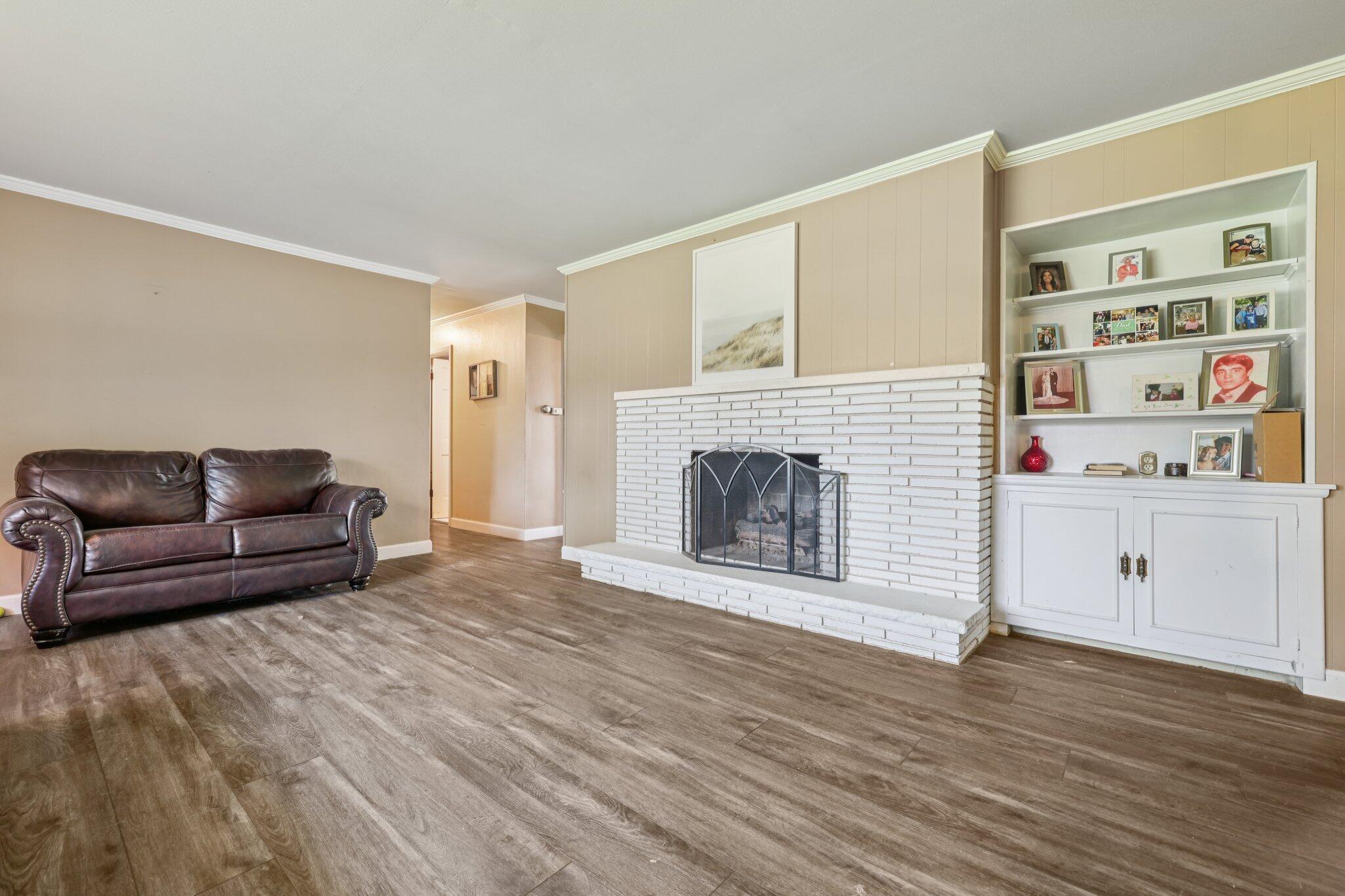 200 North 165th Street Brookfield, WI 53005 - Photo 8 of 35 10-web-or-mls-N 165th St-S1510-010